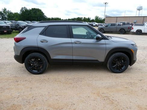 New 2026 Chevrolet TrailBlazer LT w/ Convenience Package AWD/4WD image 3