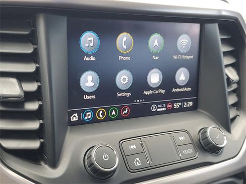 Used 2022 GMC Acadia AT4 w/ Technology Package image 18