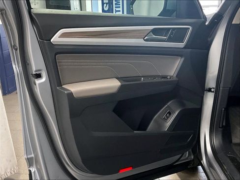 Used 2023 Volkswagen Atlas SEL image 9