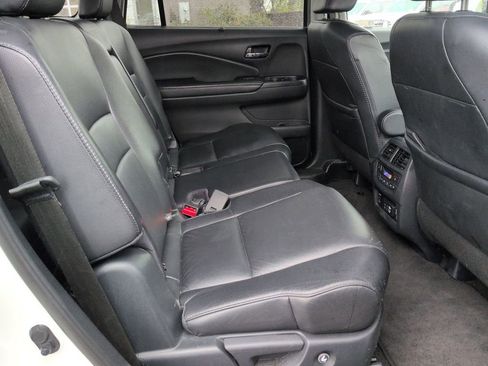 Used 2019 Honda Pilot Touring image 23