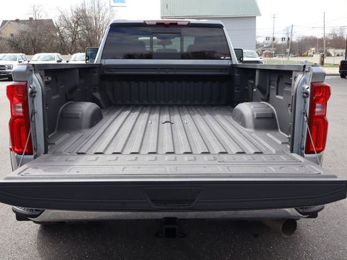 Used 2025 Chevrolet Silverado 3500 LTZ w/ LTZ Convenience Package image 20