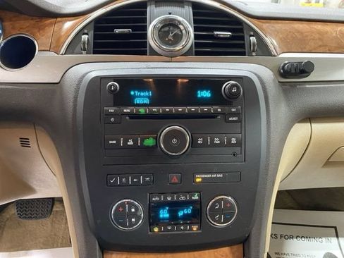 Used 2011 Buick Enclave CX w/ Driver Confidence Package FWD image 17