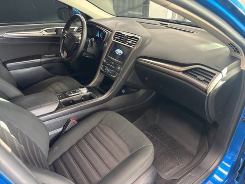 Used 2019 Ford Fusion SE image 9