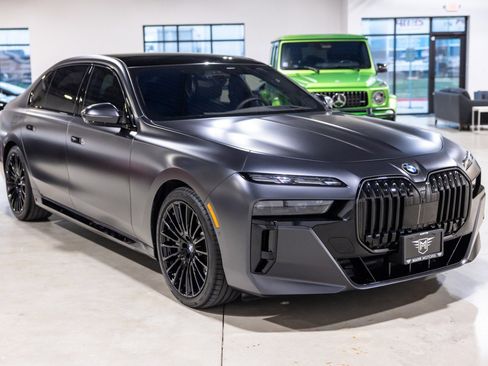 Used 2026 BMW 760i xDrive AWD/4WD image 10