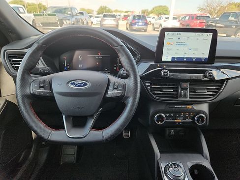 Used 2024 Ford Escape ST-Line FWD image 6