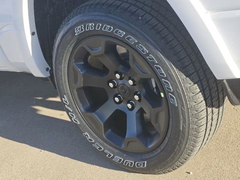 New 2026 RAM 1500 Lone Star AWD/4WD image 9