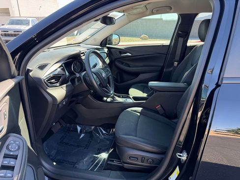 Used 2023 Buick Encore GX Preferred w/ Cold Weather Comfort Package AWD/4WD image 10
