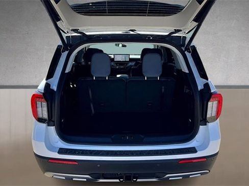 New 2026 Ford Explorer Active image 4