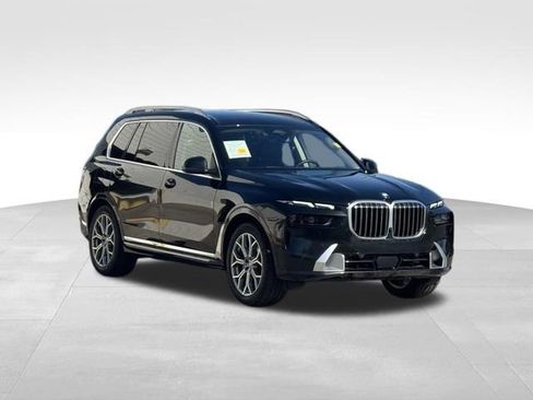 Certified 2026 BMW X7 xDrive40i AWD/4WD image 11