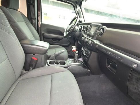 Used 2020 Jeep Wrangler Sport AWD/4WD image 21