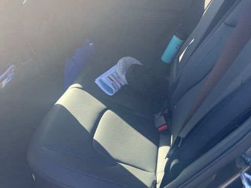 Used 2024 Kia Sportage EX image 8