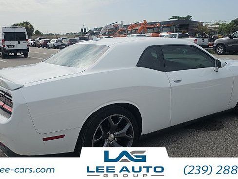 Used 2015 Dodge Challenger SXT Plus w/ Driver Convenience Group RWD image 2