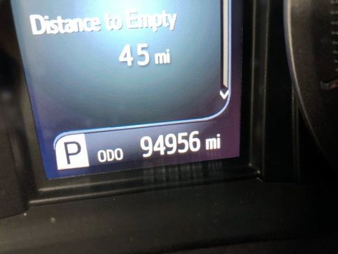 Used 2019 Toyota Sienna XLE FWD image 18
