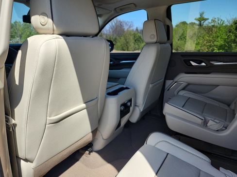 Used 2022 GMC Yukon Denali image 13