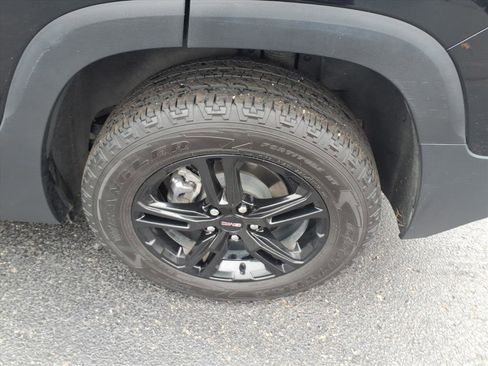 Used 2023 GMC Terrain AT4 w/ Tech Package image 8