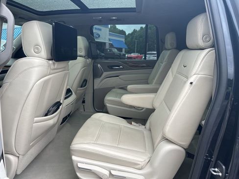 Used 2021 Cadillac Escalade ESV Premium Luxury Platinum w/ Heavy-Duty Trailer Package AWD/4WD image 14