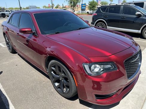 Used 2022 Chrysler 300 Touring L w/ Comfort Group RWD image 4