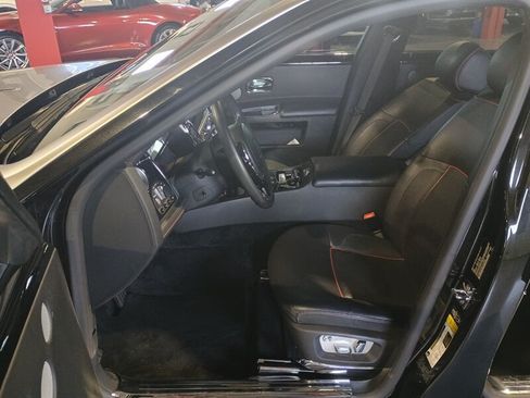 Used 2014 Rolls-Royce Ghost RWD image 16