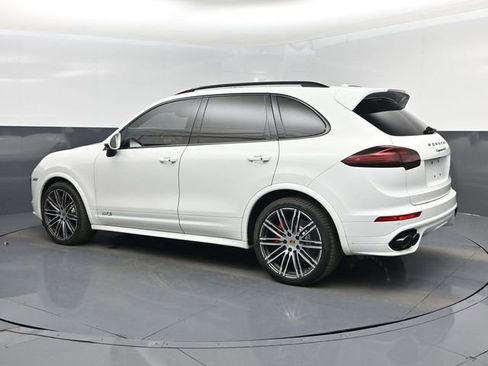 Used 2017 Porsche Cayenne GTS image 4