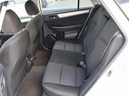 Used 2018 Subaru Outback 2.5i Premium image 36