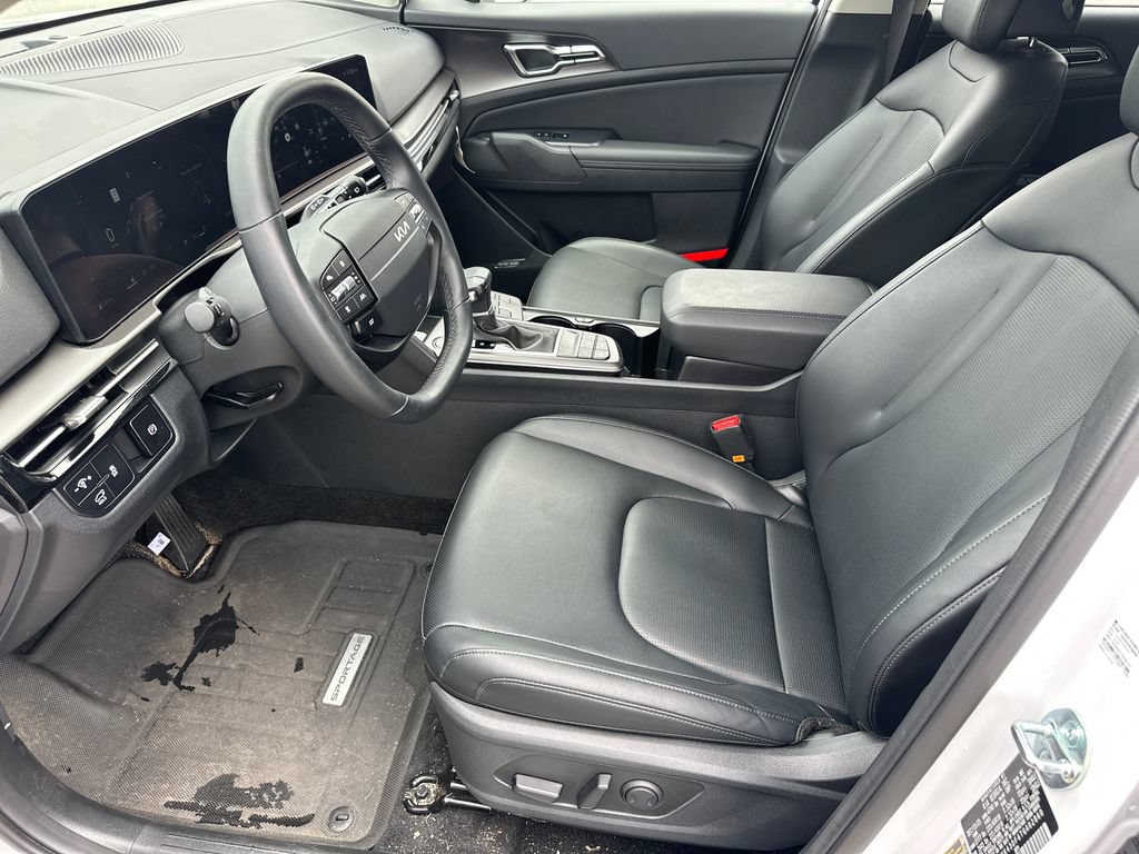 Certified 2026 Kia Sportage SX FWD image 9