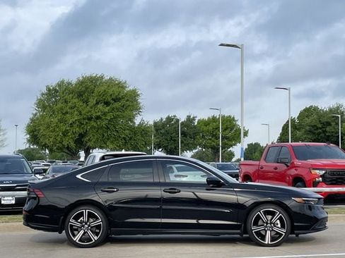 Used 2024 Honda Accord Sport image 3