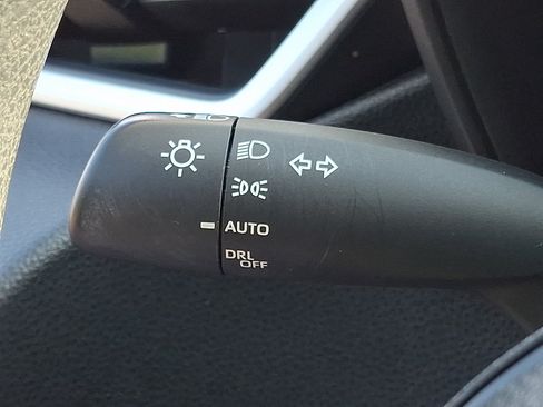 Used 2025 Toyota Corolla LE w/ LE Premium Package FWD image 25