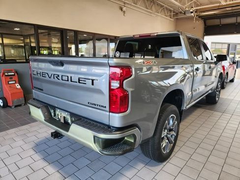 Used 2023 Chevrolet Silverado 1500 Custom AWD/4WD image 6