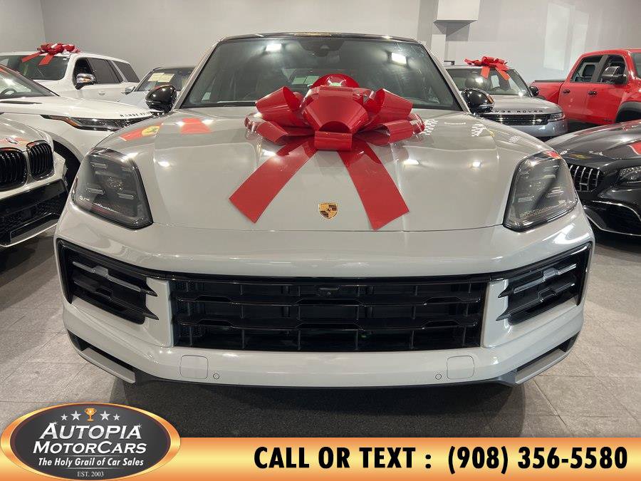 Used 2025 Porsche Cayenne S AWD/4WD image 8