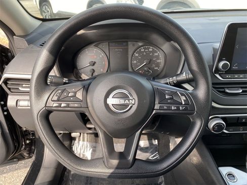 Certified 2025 Nissan Altima 2.5 S image 28