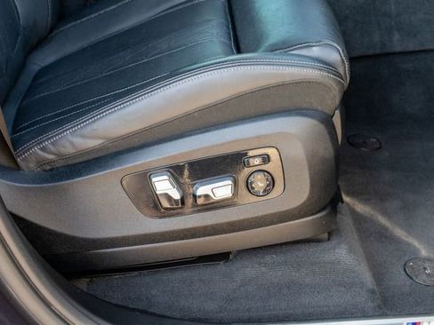 Used 2019 BMW X5 xDrive50i w/ M Sport Package image 24