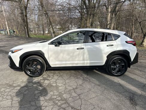 Used 2024 Subaru Crosstrek 2.0i AWD/4WD image 5