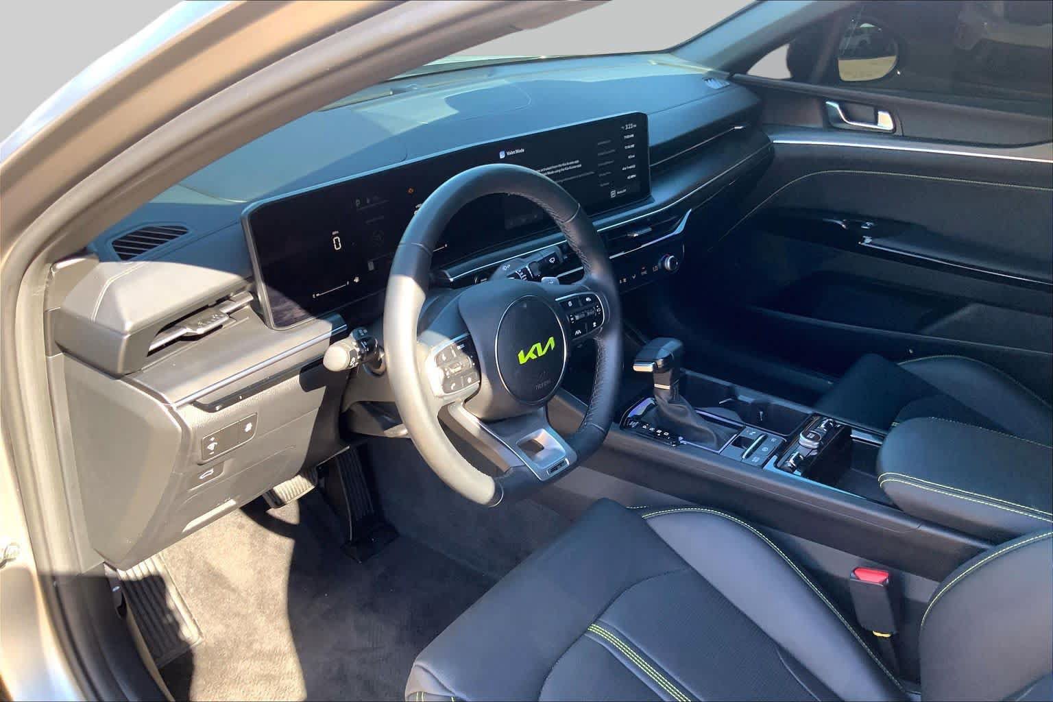 Used 2025 Kia K5 GT FWD image 17