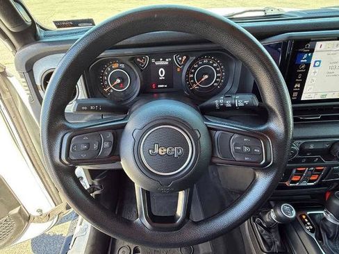 Used 2025 Jeep Wrangler Unlimited Sport AWD/4WD image 16