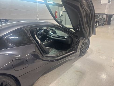 Used 2015 BMW i8 image 7