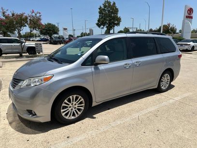 Used 2017 Toyota Sienna XLE
