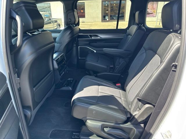 New 2026 Jeep Grand Wagoneer Limited AWD/4WD image 21