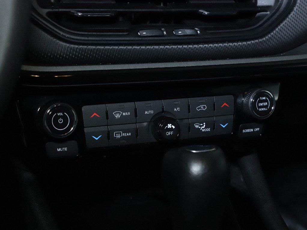 Used 2025 Jeep Compass Trailhawk AWD/4WD image 25