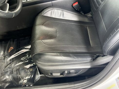 Used 2021 Hyundai Elantra Limited image 20