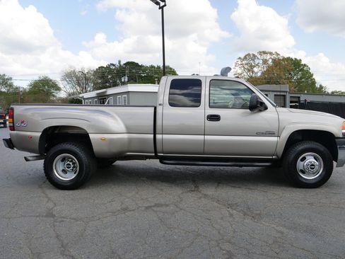 Used 2001 GMC Sierra 3500 4x4 Extended Cab image 26
