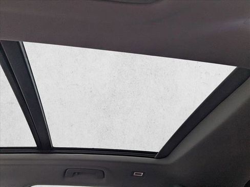 Used 2025 Audi Q5 Premium w/ Convenience Package image 21