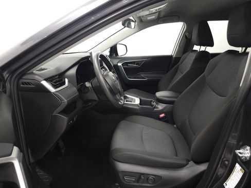 Certified 2025 Toyota RAV4 XLE AWD/4WD image 4
