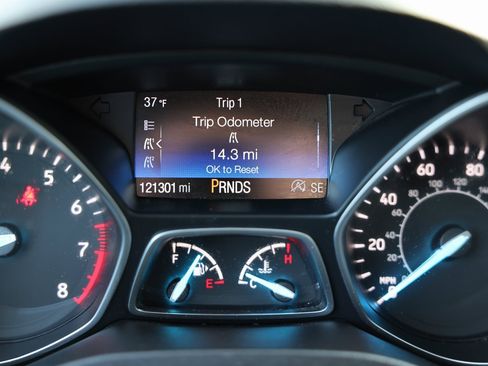 Used 2019 Ford Escape SE image 22