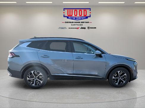Used 2025 Kia Sportage EX w/ Premium Package FWD image 2