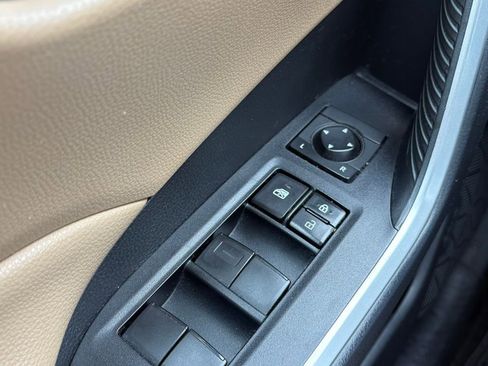 Used 2020 Toyota RAV4 XLE w/ Convenience Package image 24