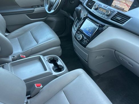Used 2014 Honda Odyssey EX-L image 16