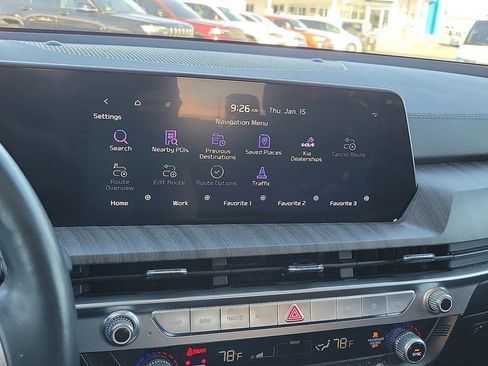 Used 2024 Kia Telluride EX w/ EX Captain's Chair Package image 16