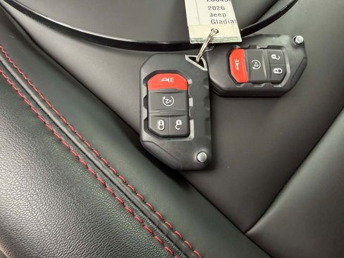 New 2026 Jeep Gladiator Rubicon image 30