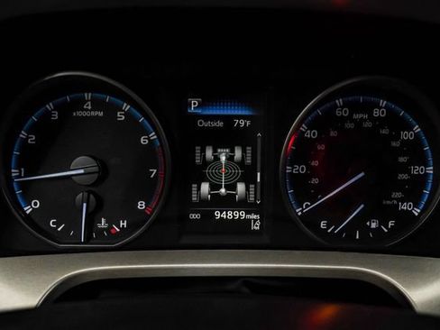 Used 2018 Toyota RAV4 LE w/ All Weather Liner Package AWD/4WD image 20