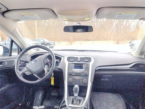 Used 2013 Ford Fusion SE image 30